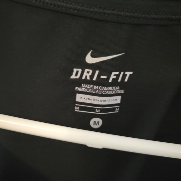 ⭐️Nike Dri Fit Tennis/Workout Tank - Picture 4 of 4